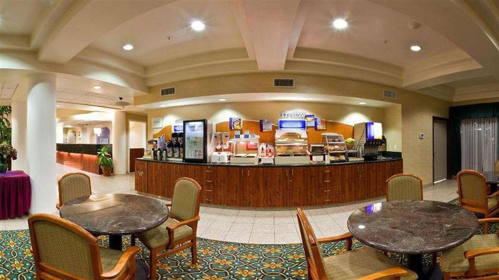 Holiday Inn Express & Suites Tacoma By Ihg מראה חיצוני תמונה