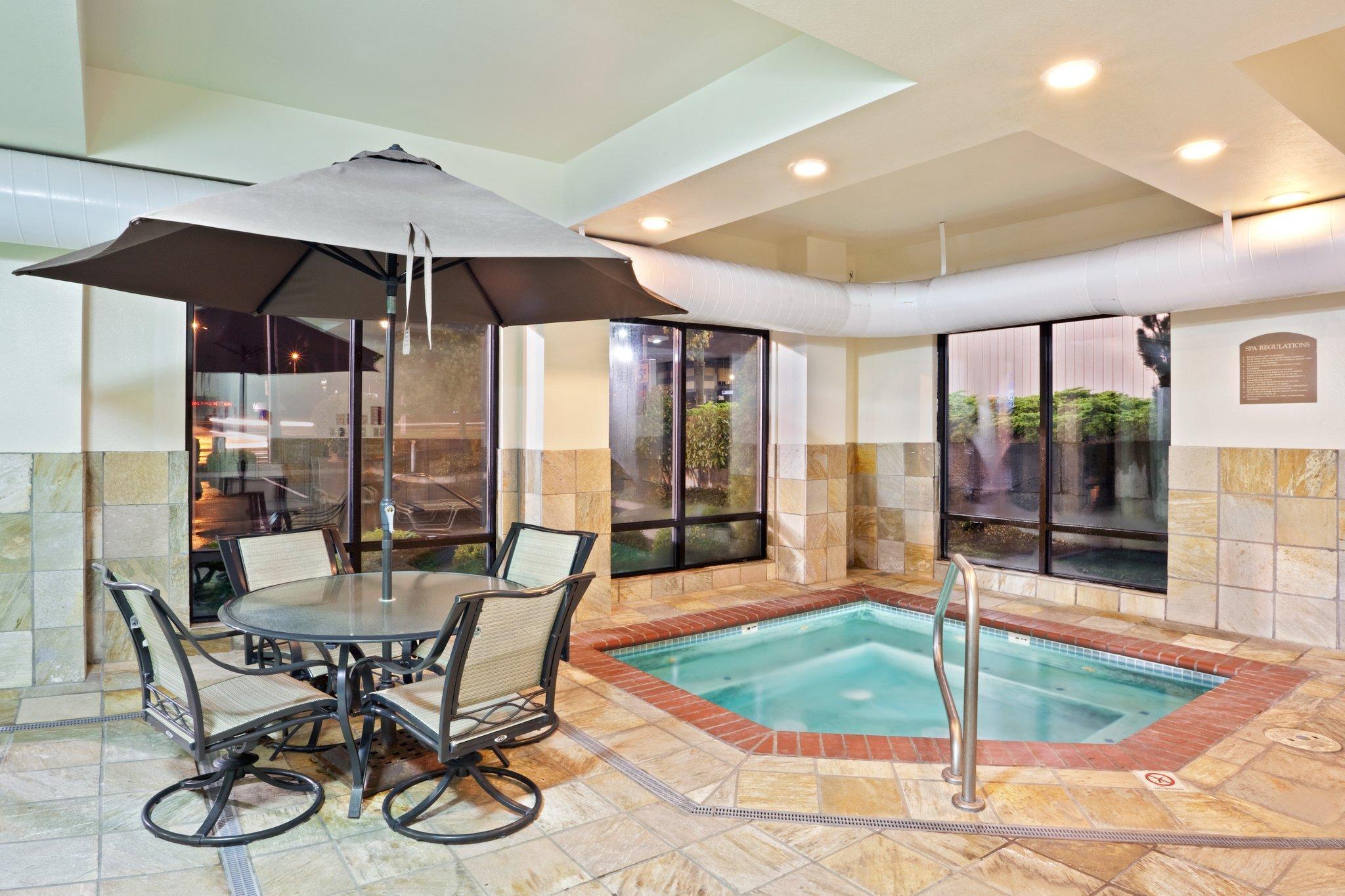 Holiday Inn Express & Suites Tacoma By Ihg מראה חיצוני תמונה